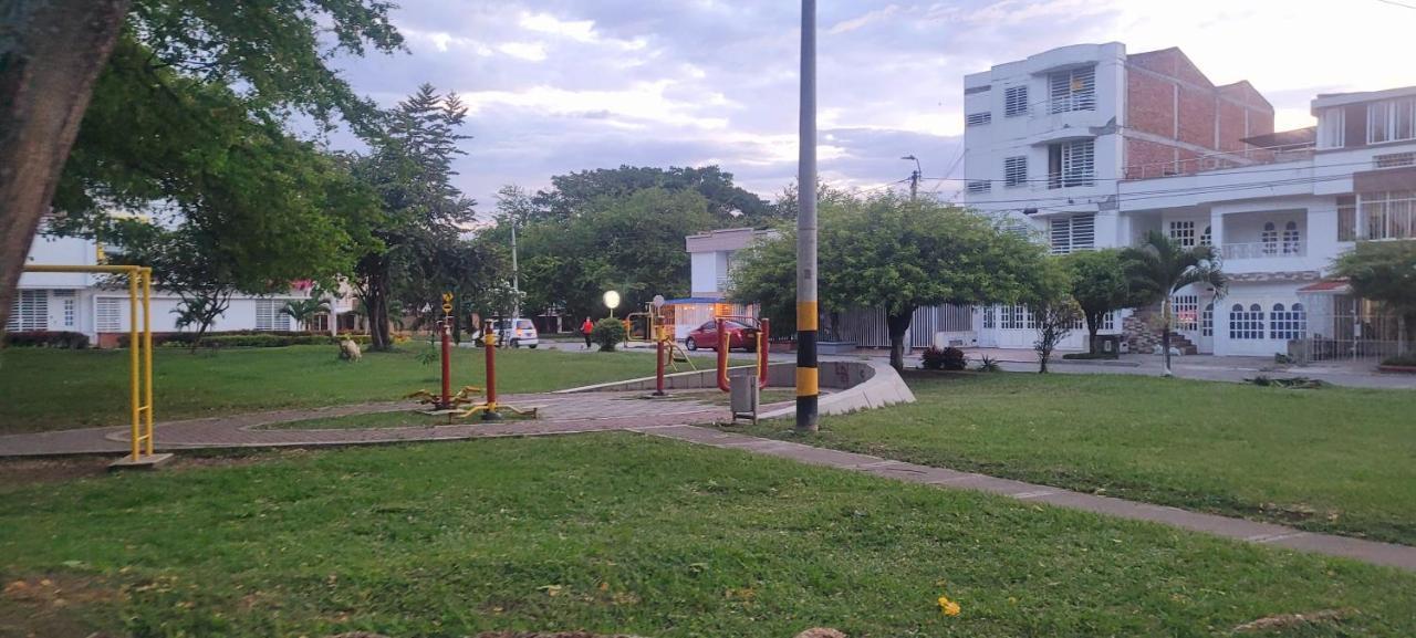 Ferienwohnung Confortable Apartamento Entero Y Totalmente Amueblado Cerca Del Aeropuerto Y Restaurantes Palmira  Exterior foto